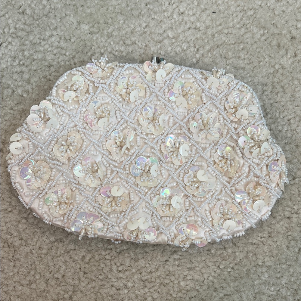 Vintage Cream Beaded Clutch